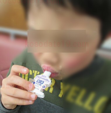 子供のインフルエンザ治療薬イナビル吸入の様子。１・２番の各２回、４回吸入します。ゾフルーザの子供への処方は2018年～2019年は見送りが多いそうです。