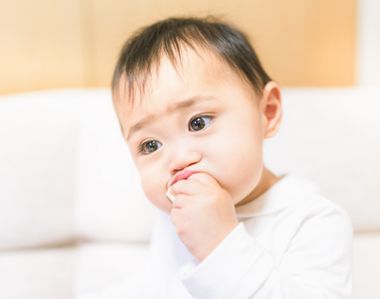 子供の噛み癖、噛みつきの原因は？