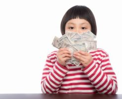 【子供三人目】世帯年収やお金はいくら必要?自動手当てや補助金等 | 子育て19(子育て塾)